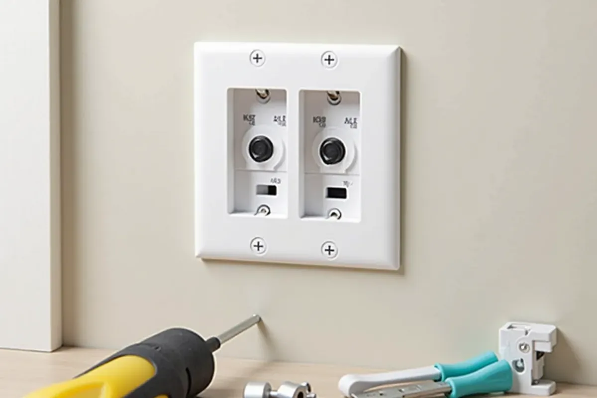 Jak podłączyć włącznik schodowy Ospel? Praktyczny przewodnik